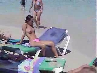 topless girls on the beach (peeping)